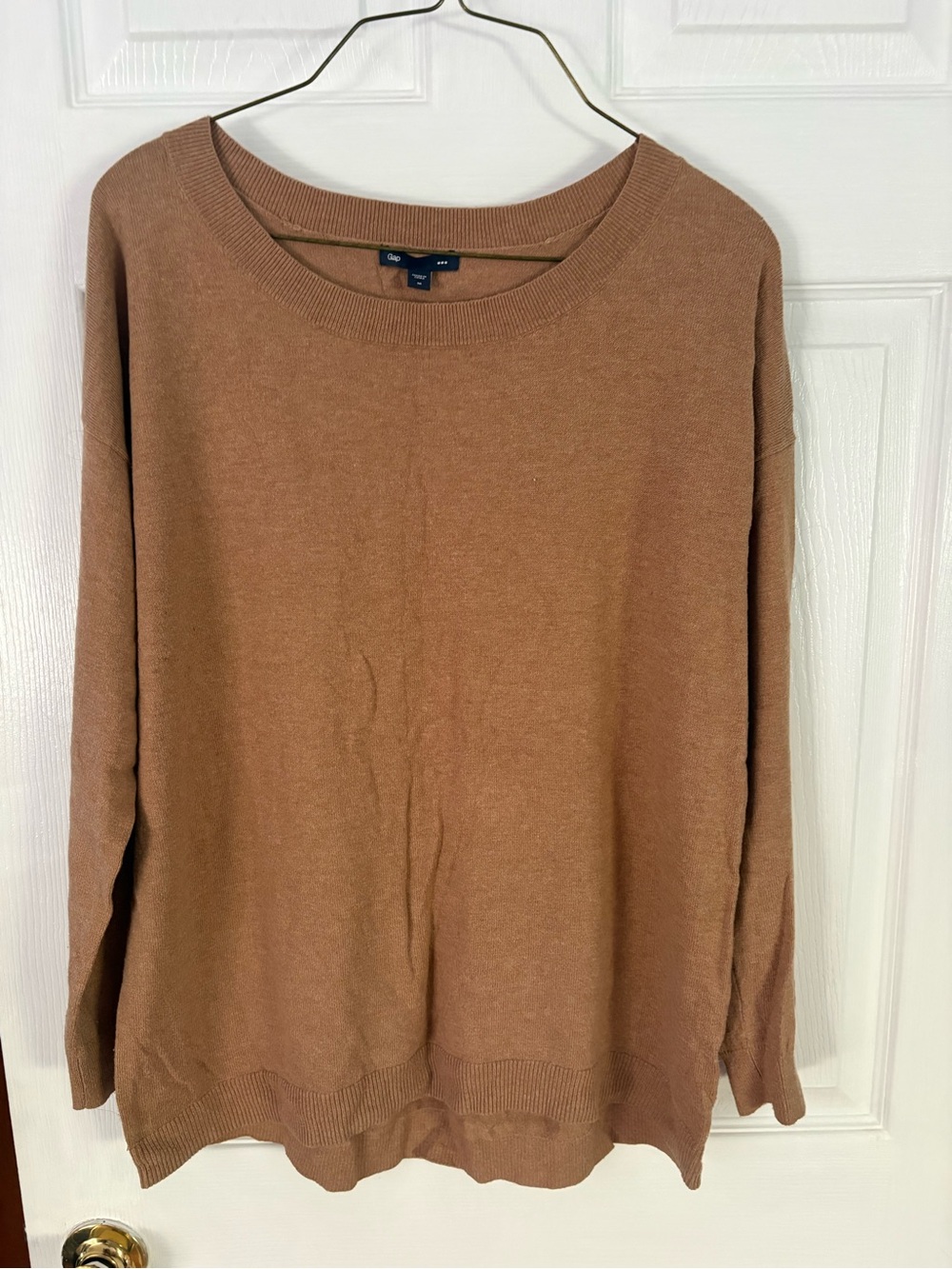 GAP Women’s Scoop Neck Sweater in Camel